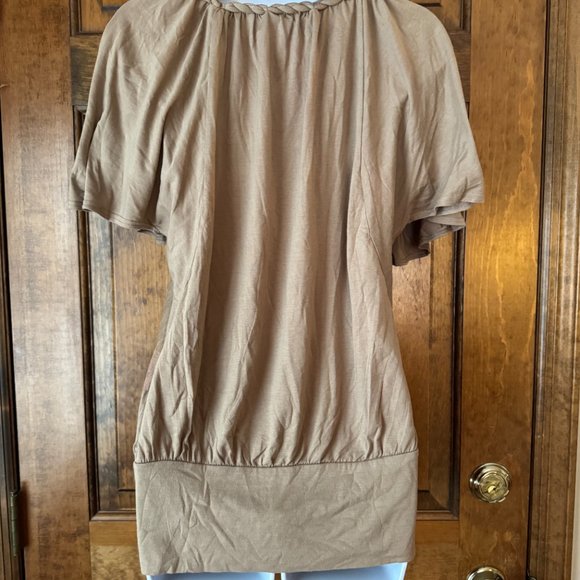 Charlotte Russe Taupe w/Mauve Flowers Pullover Top Large - Picture 11 of 12